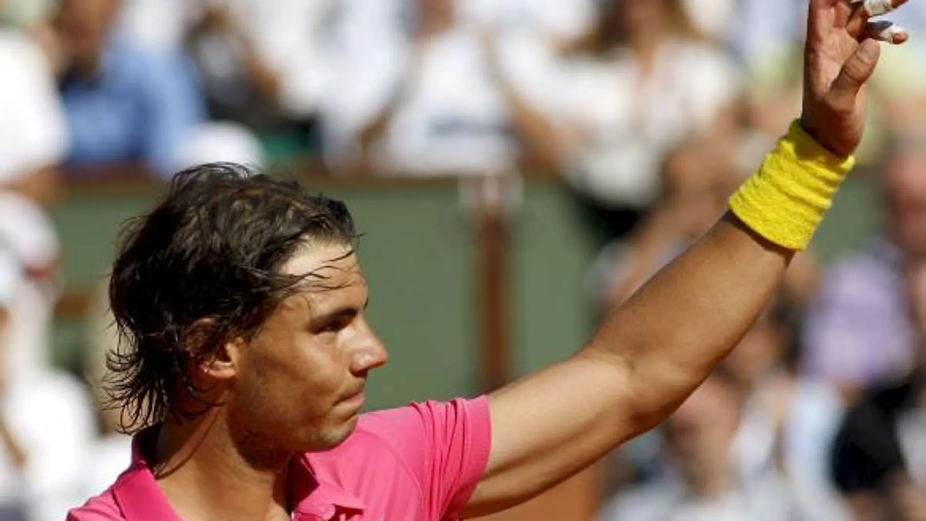 Nadal se pasea ante Hewitt y sella su billete a octavos de final