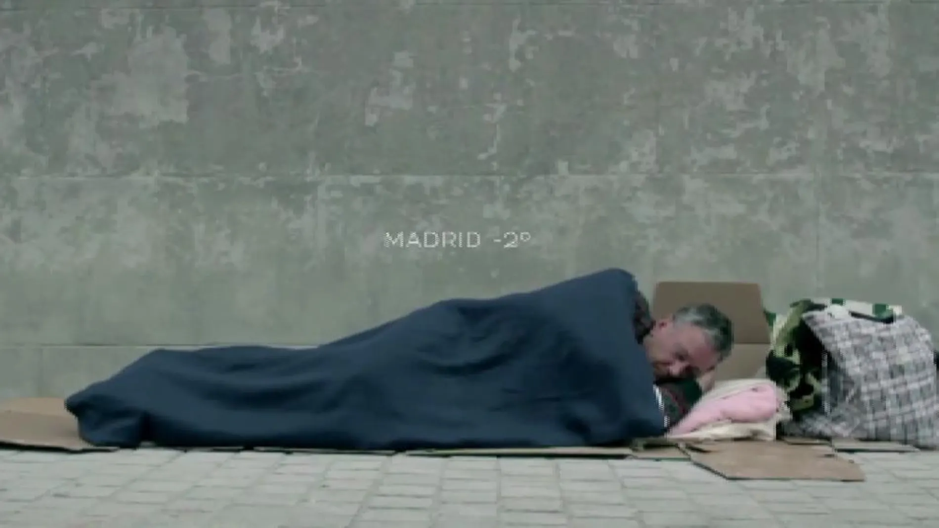 Un abrigo multiusos para abrigar a las personas sin hogar