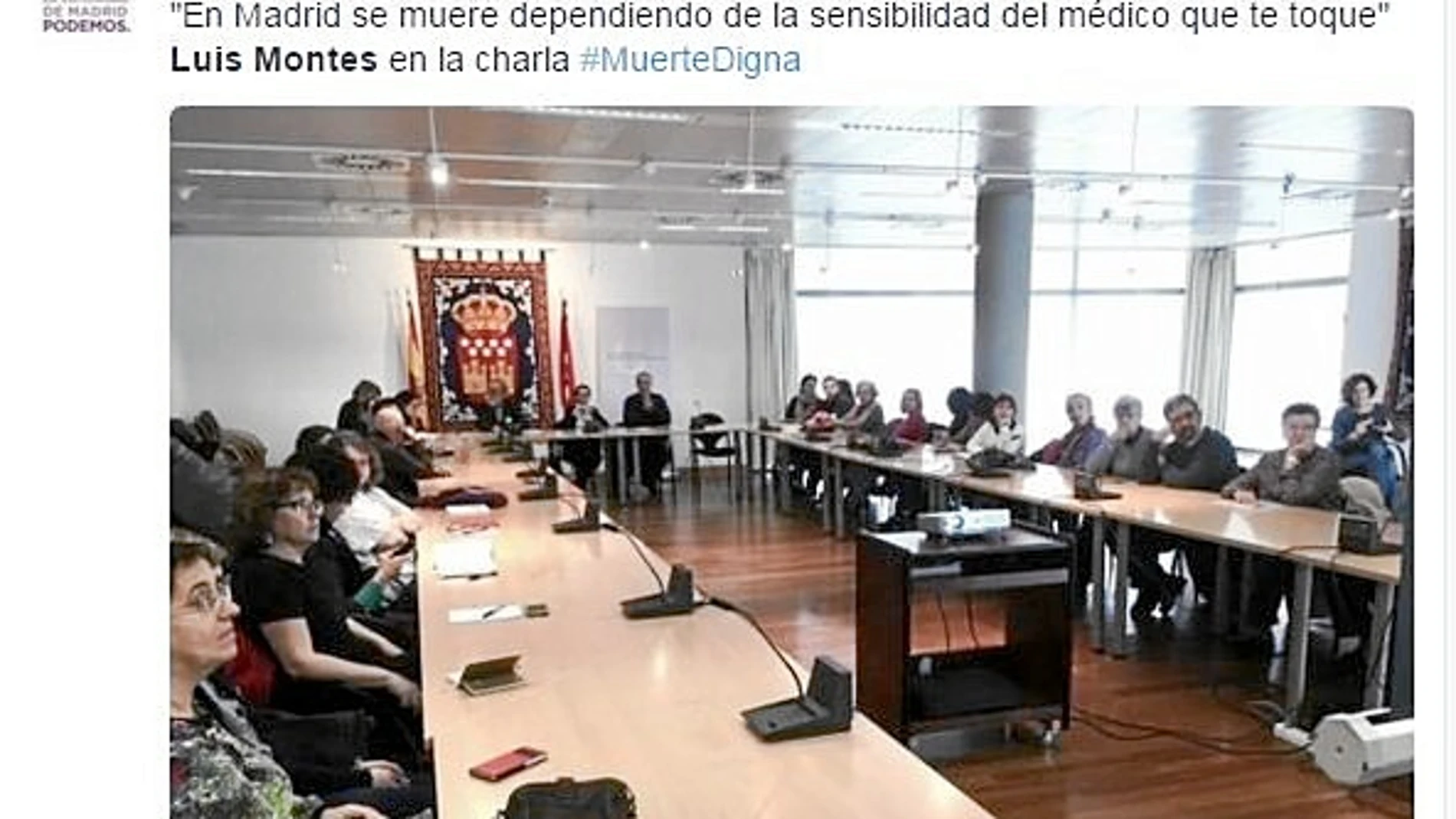 El doctor Montes participó ayer en una charla organizada por Podemos en la que defendió la sedación terminal