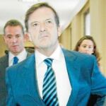 Dos hombres de Bono para un mismo cargo