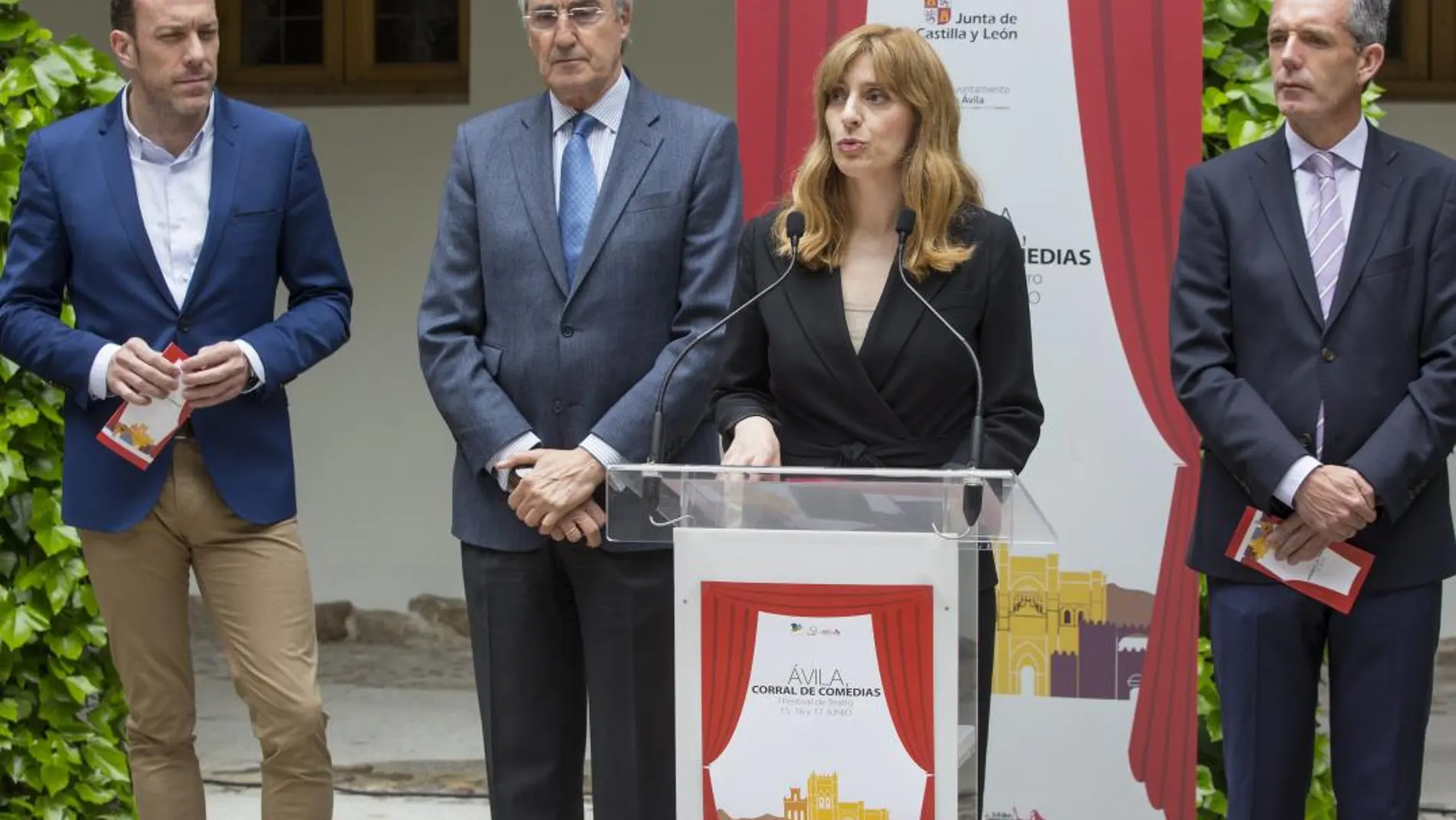 La programación fue presentada por la directora de Políticas Culturales de la Junta, Mar Sancho, y el alcalde de la capital, José Luis Rivas.