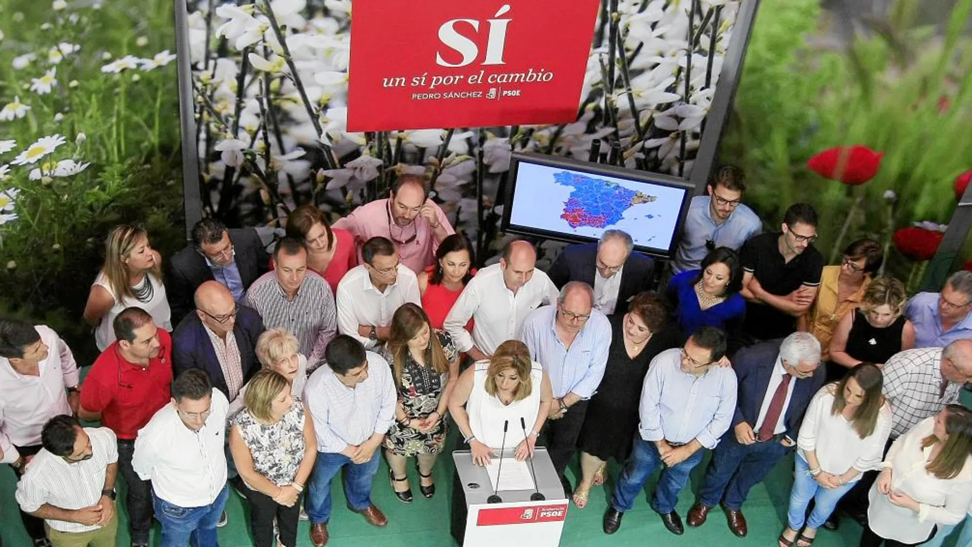 La presidenta de la Junta y secretaria general del PSOE-A, Susana Díaz, compareció ayer en la sede regional del partido en Sevilla