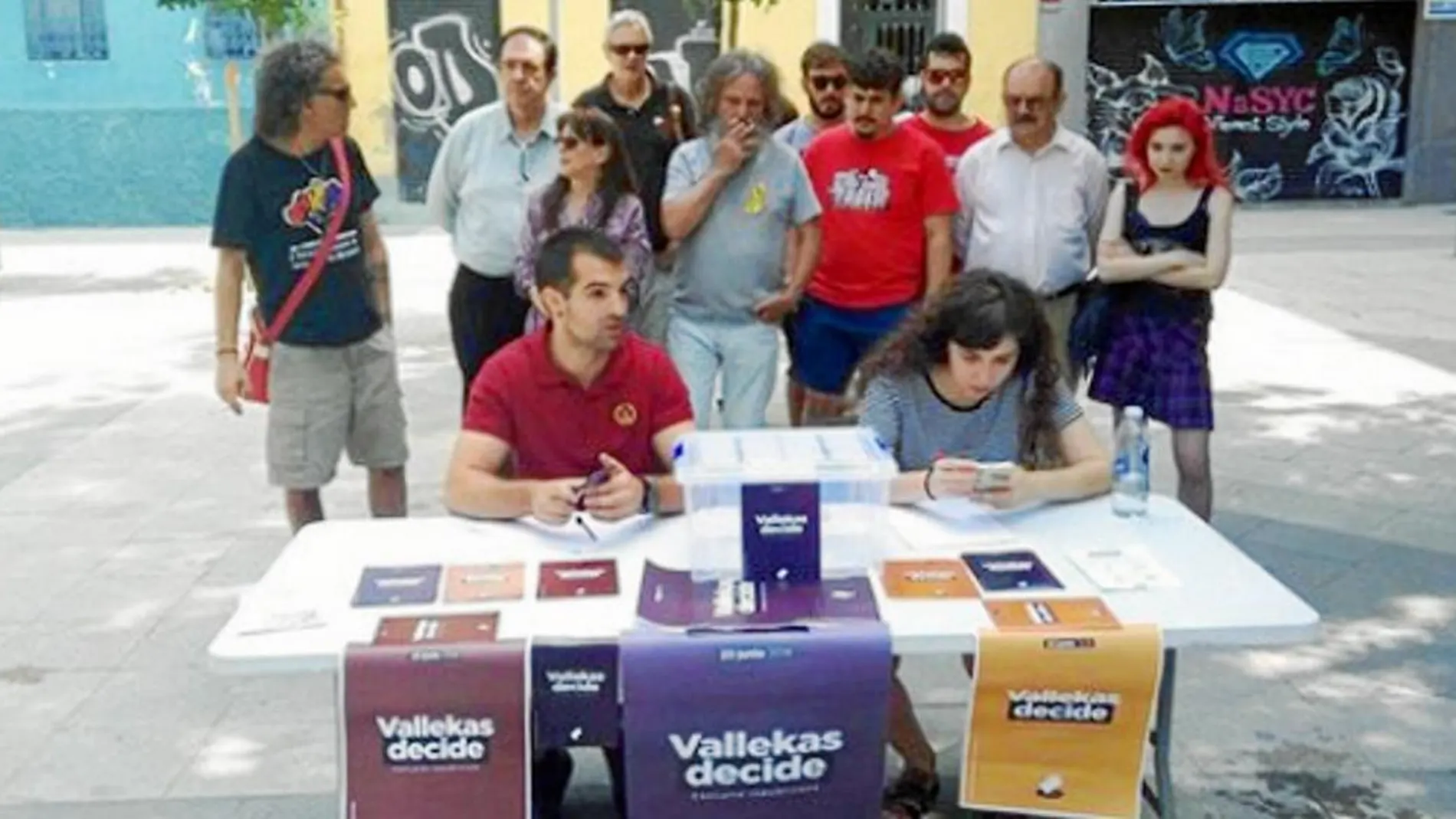 La plataforma «Vallekas Decide» convocó ayer una rueda de prensa llena de imprecisiones