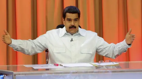 Maduro en su programa de televisión "En contacto con Maduro"