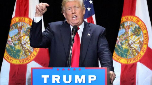 Donald Trump habla en un acto en Tampa (Forida)