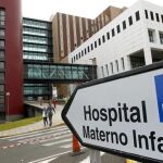 la niña fue trasladada en una ambulancia medicalizada hasta el Complejo Hospitalario Universitario Insular-Materno Infantil, en Las Palmas de Gran Canaria.