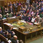  El Parlamento británico da luz verde a Cameron para bombardear Siria