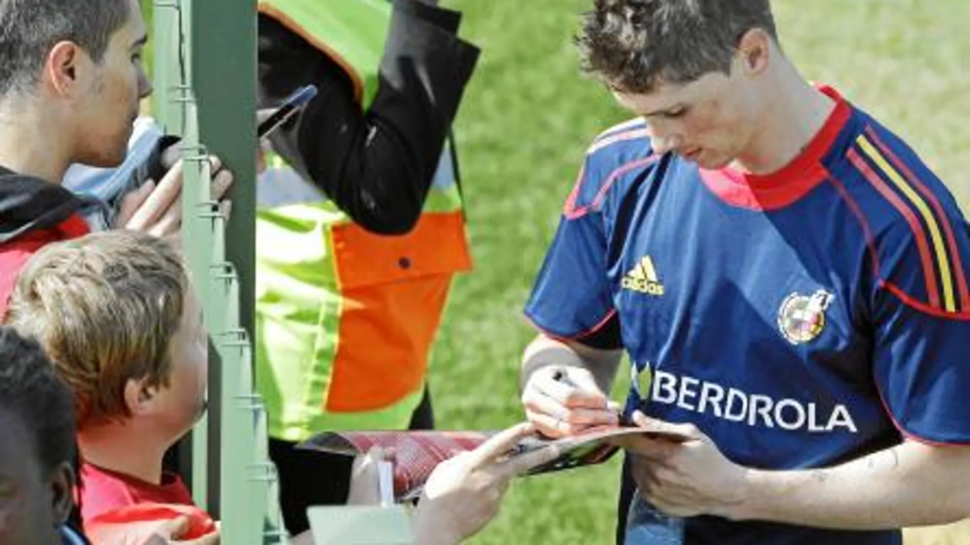 Fernando Torres es el jugador español, junto con el barcelonista Andrés Iniesta, más mediático en la actualidad