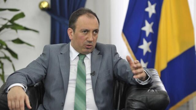 Igor Crnadak. Ministro de Asuntos Exteriores de Bosnia Herzegovina