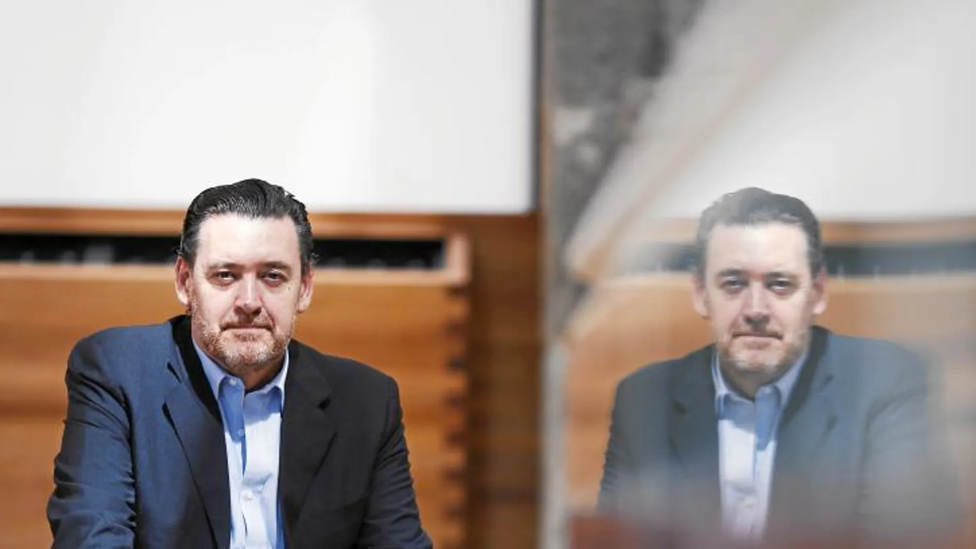 Zugaza: «No creo que la mejor forma de visitar un museo sea con un smartphone»