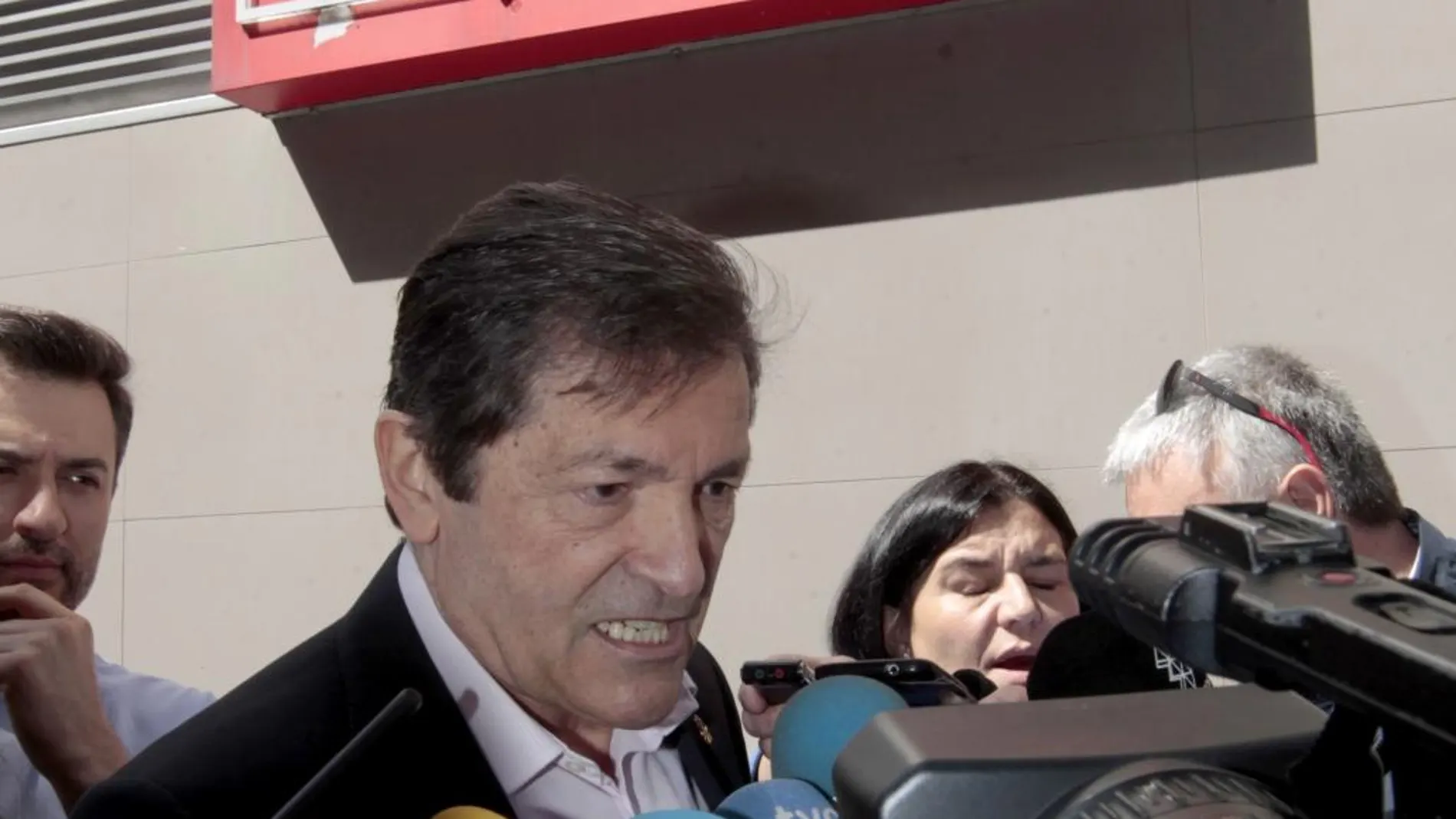 El presidente de la Comisión Gestora del PSOE, Javier Fernández