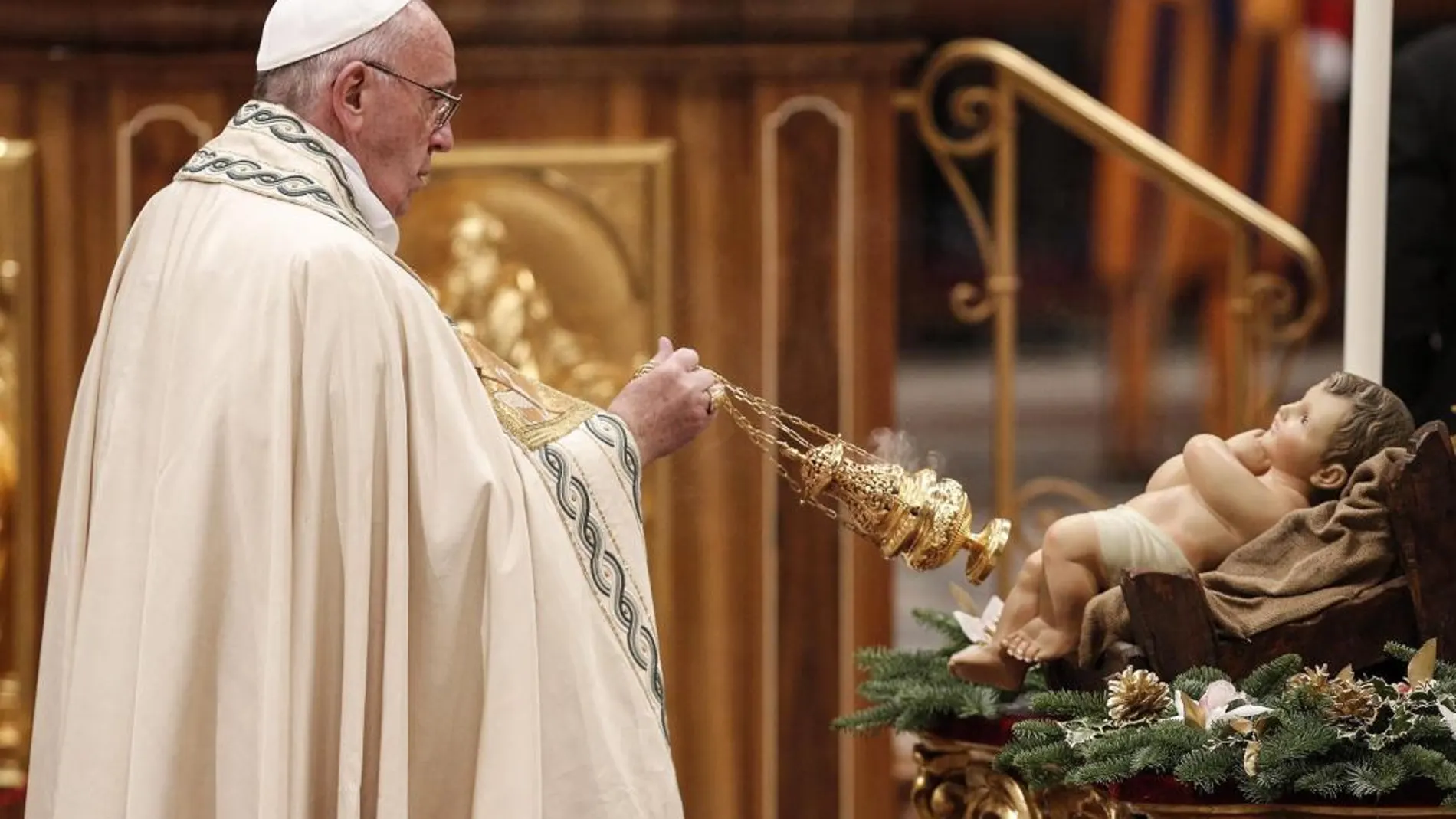 El Papa Francisco celebra las Vísperas y la solemne ceremonia del Te Deum en la basílica de San Pedro en el Vaticano
