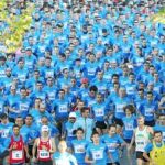 Una marea azul de corredores tomó ayer la Castellana