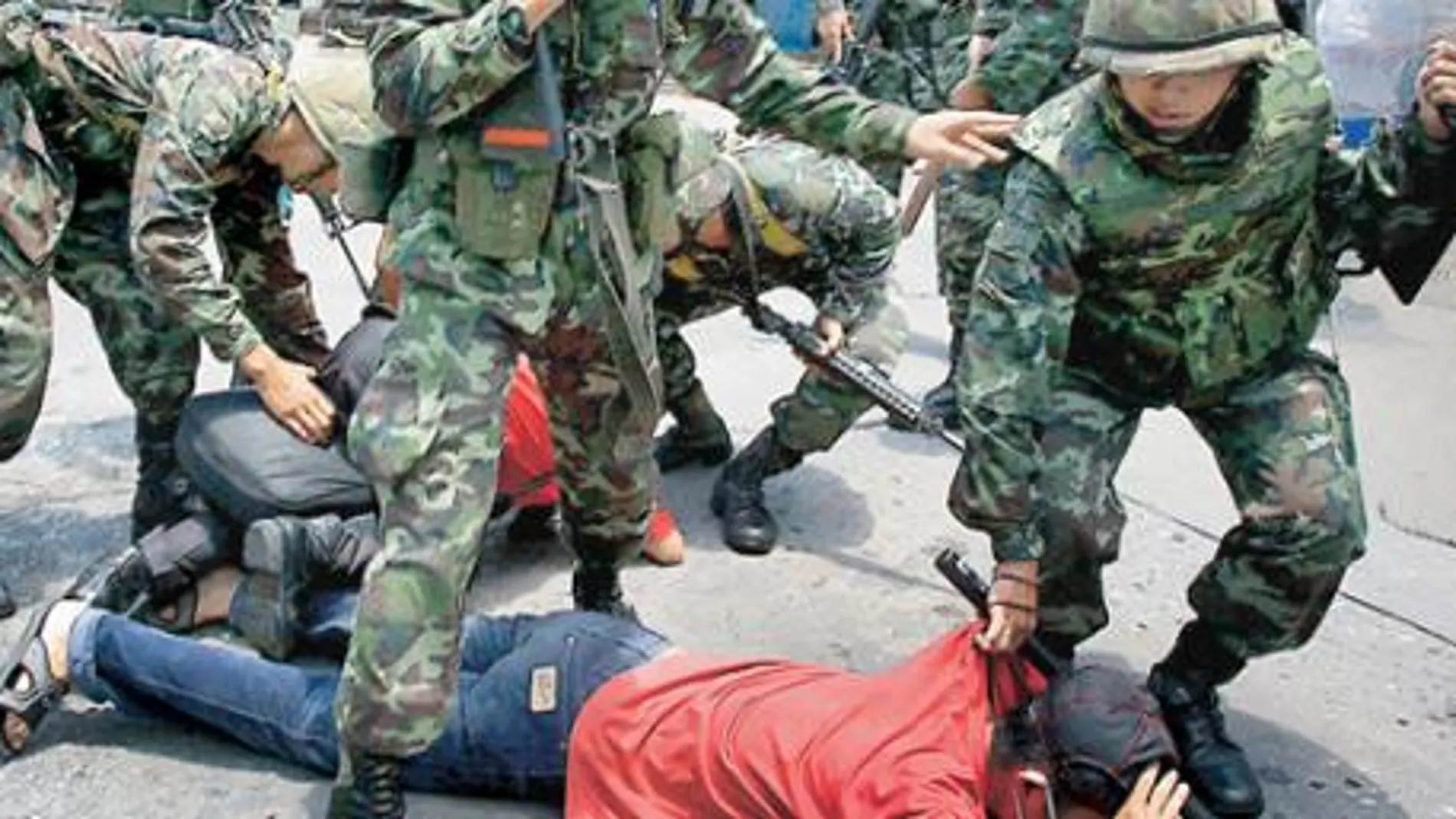 Bangkok recobra la calma por ahora