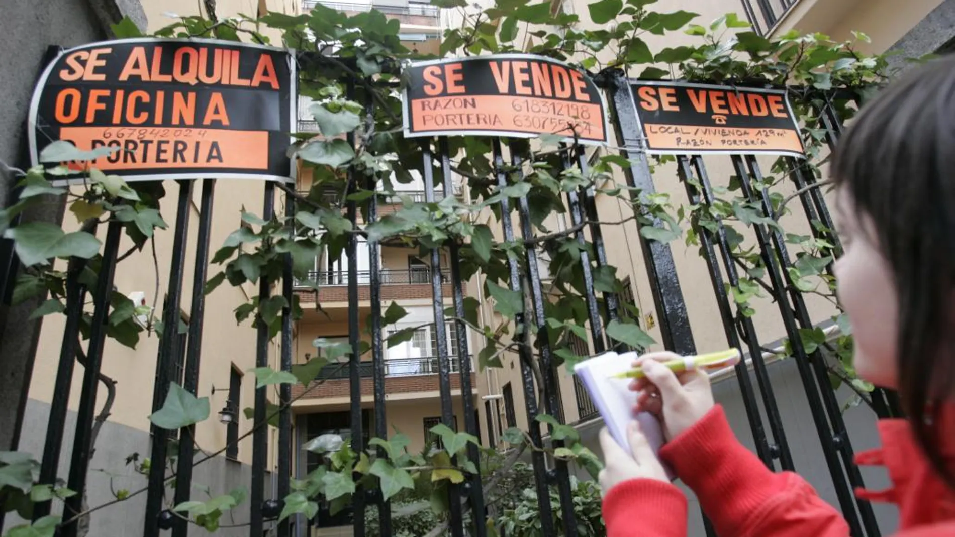El precio de la vivienda de segunda mano cae un 2% en 2015
