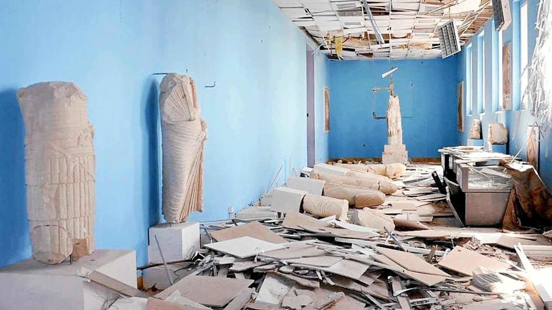 El nivel de destrucción exterior de Palmira era el esperado por los expertos; el estupor surgió ayer al revisar los interiores del museo