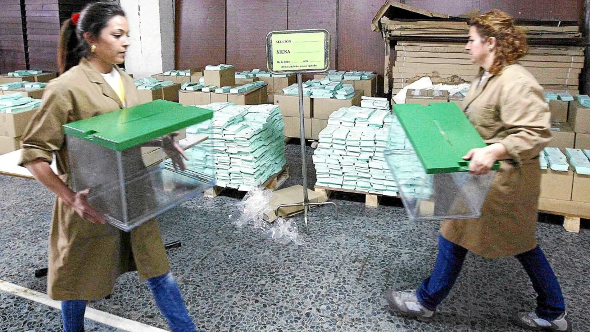 En los colegios electorales de la comunidad se han iniciado ya los preparativos para la jornada del 26J
