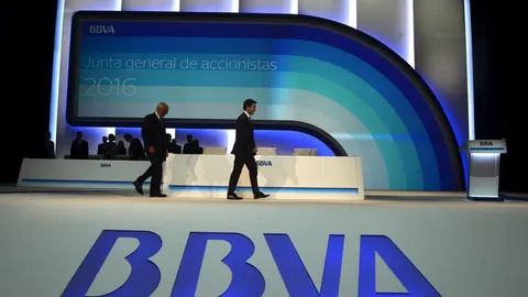 BBVA apunta que se necesitarán ajustes para cumplir el déficit en 2018 y 2019