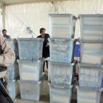 Los observadores detectan «amplias irregularidades» en las elecciones afganas