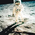 Buzz Aldrin durante uno de sus paseos por la superficie lunar