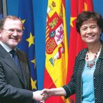 El conseller de Educación junto a Xu Lin, presidenta de Hanban