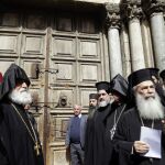 Los líderes de las principales iglesias cristianas en Jerusalén cerraron el Santo Sepulcro/Ap