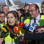 La ministra de Fomento en funciones, Ana Pastor, ayer durante la visita a las obras del AVE en Murcia