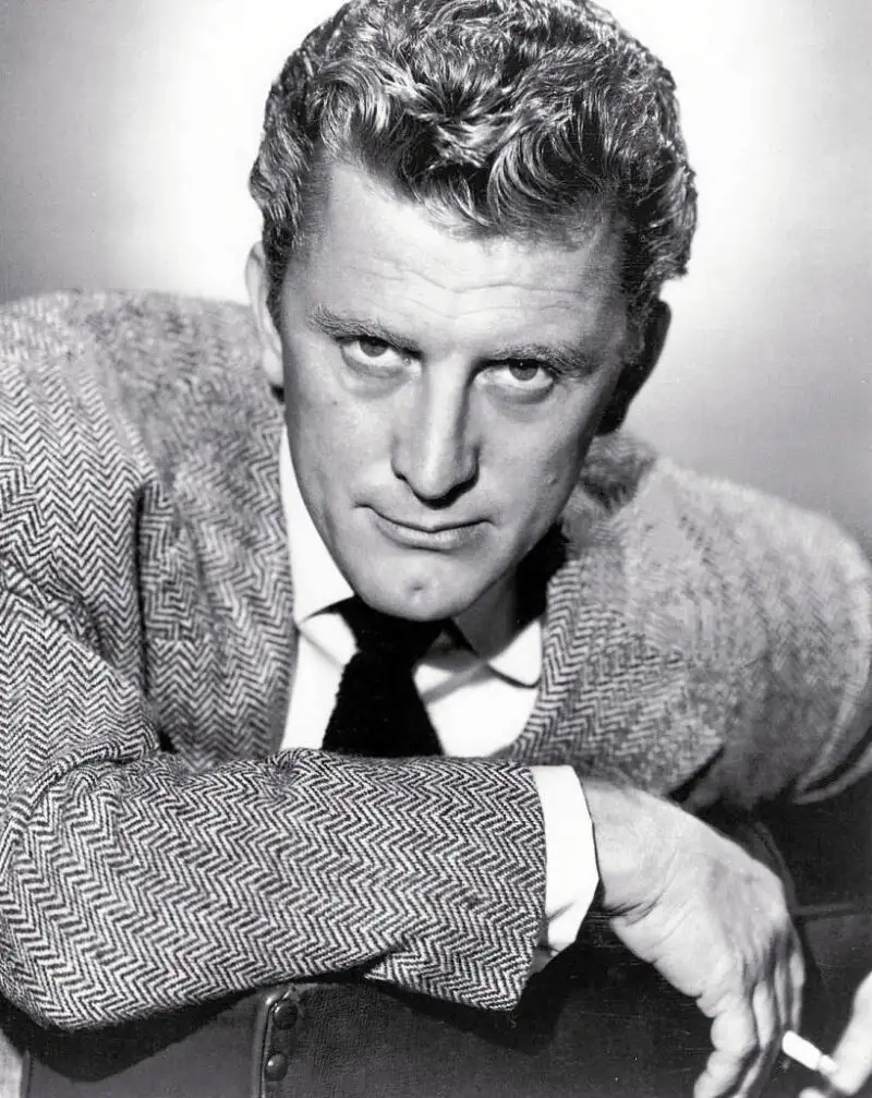 El centenario de Kirk Douglas cerrará los ciclos del año, que también homenajeará a Gregory Peck, Bernard Tavernier o Wim Wenders