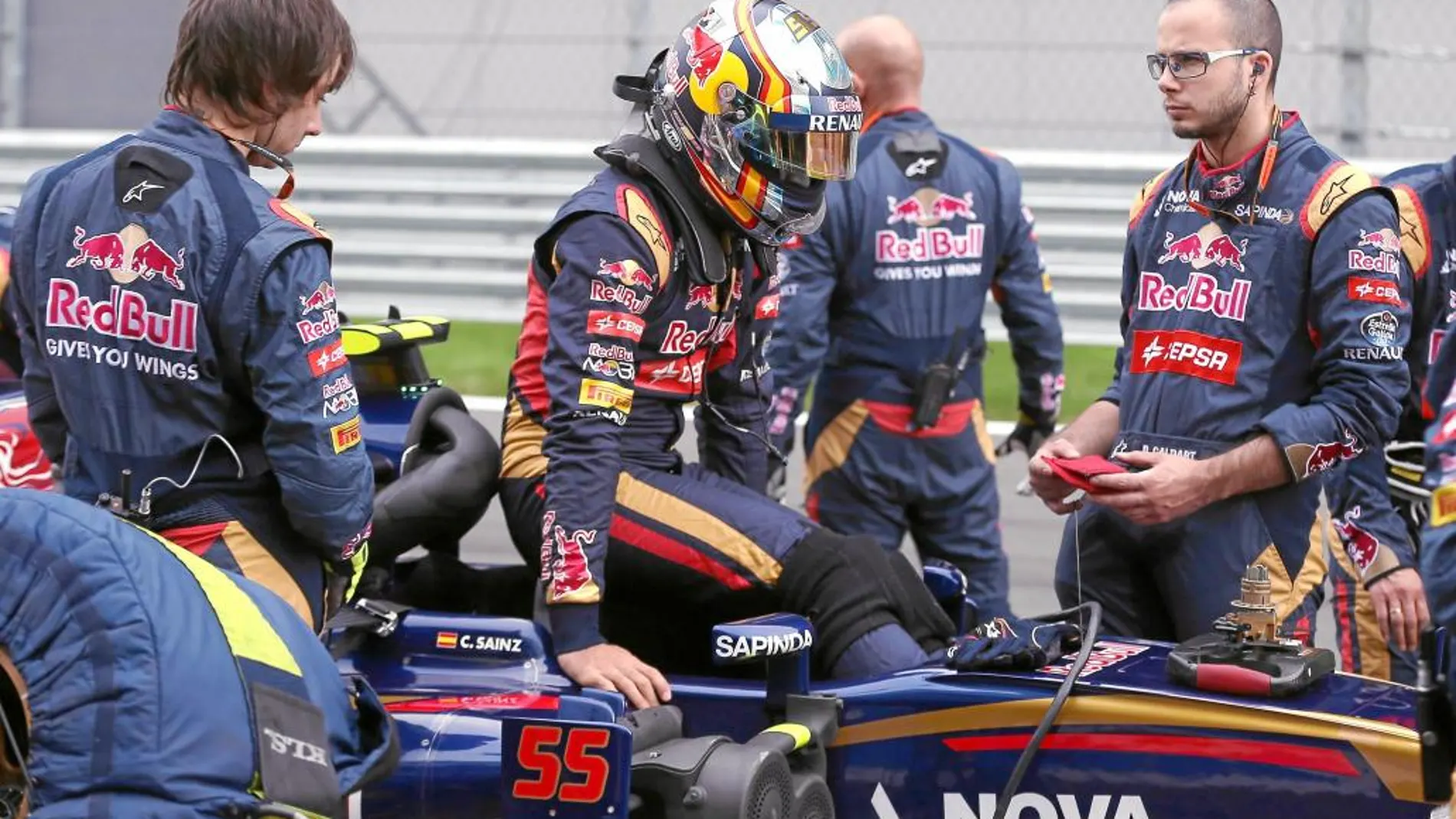 Carlos Sainz volvió a su Toro Rosso 24 horas después de su accidente