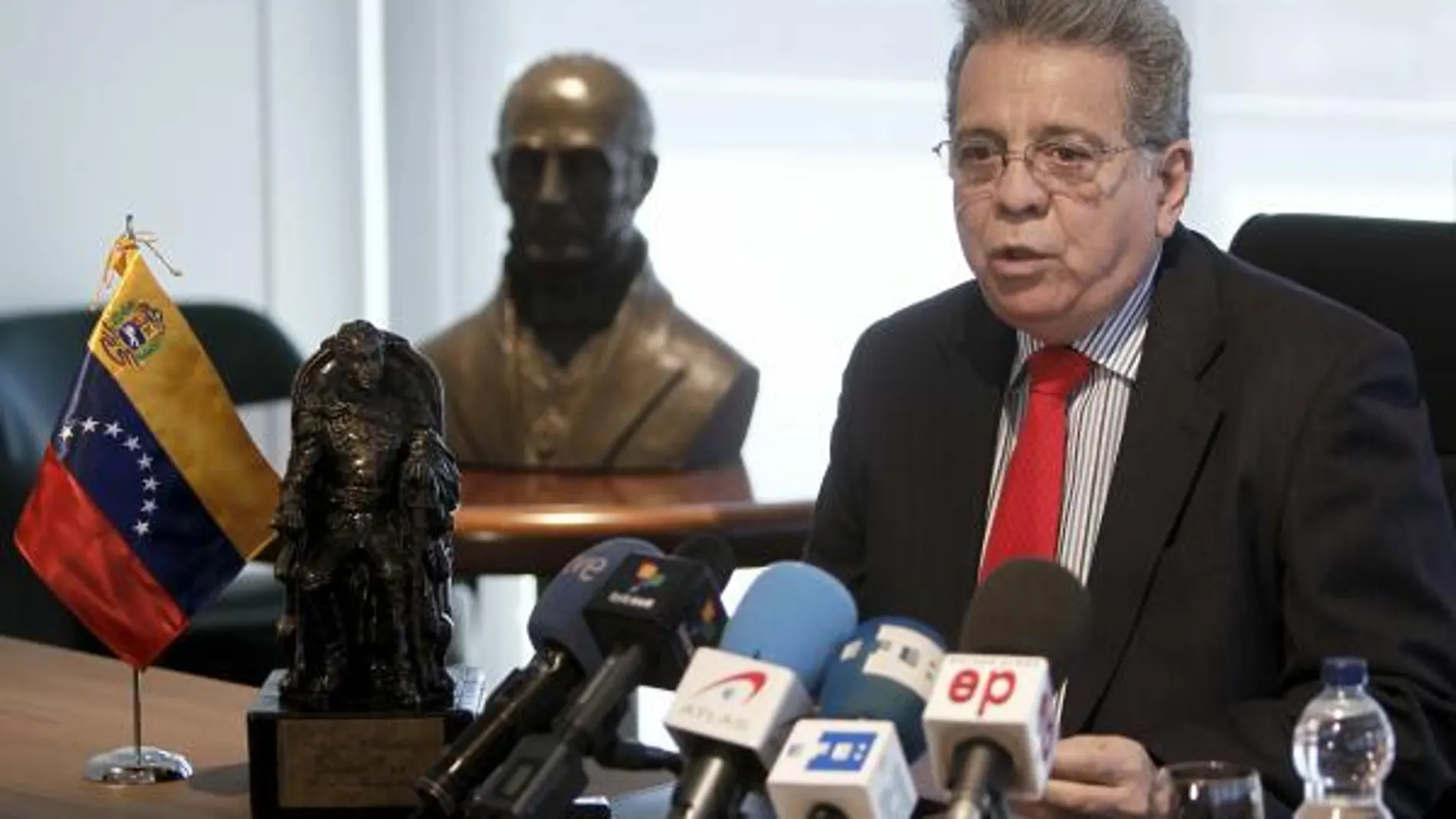 El embajador de Venezuela: «No existe ninguna sintonía» con ETA