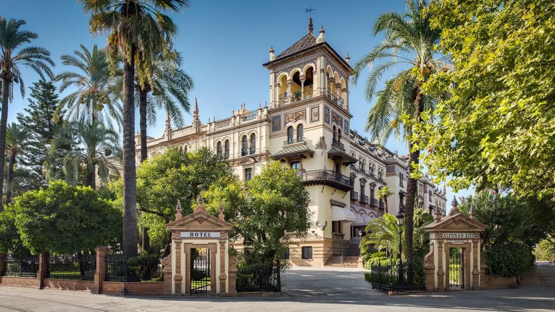 El Hotel Alfonso XIII está considerado Bien de Interés Cultural desde 1998