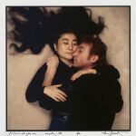 ANNIE LEIBOVITZ Retrato de Yoko Ono y Lennon para la portada de «Rolling Stone»