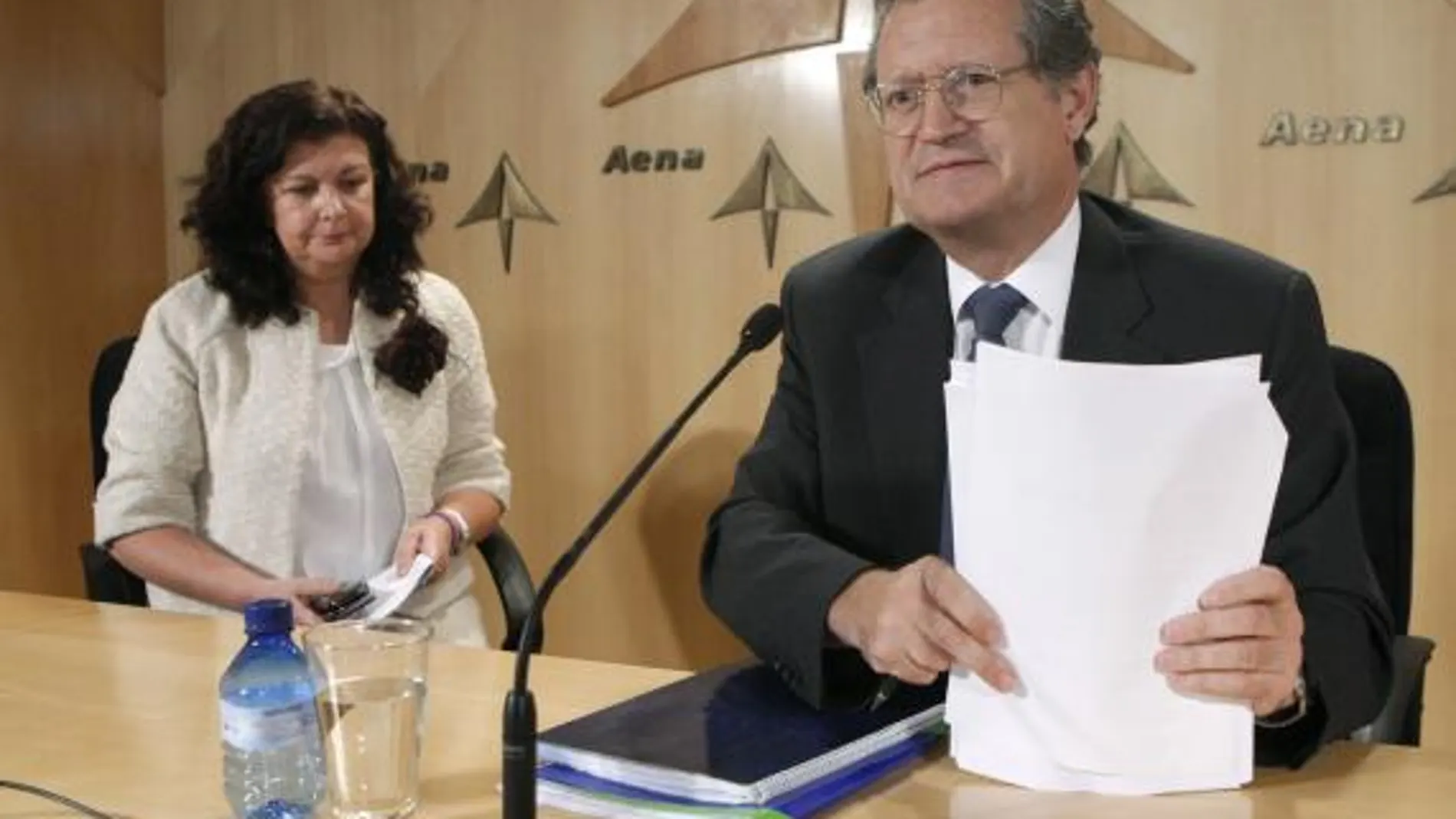 AENA ofrece un arbitraje independente si los controladores renuncian a la huelga