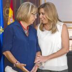 La nueva consejera Adelaida de la Calle, con Susana Díaz