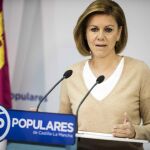 La secretaria general del PP, María Dolores de Cospedal, durante la reunión de trabajo que ha mantenido con el Grupo Municipal del PP de Toledo