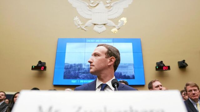 El fundador de Facebook durante su segunda comparecencia, en el Congreso de Estados Unidos