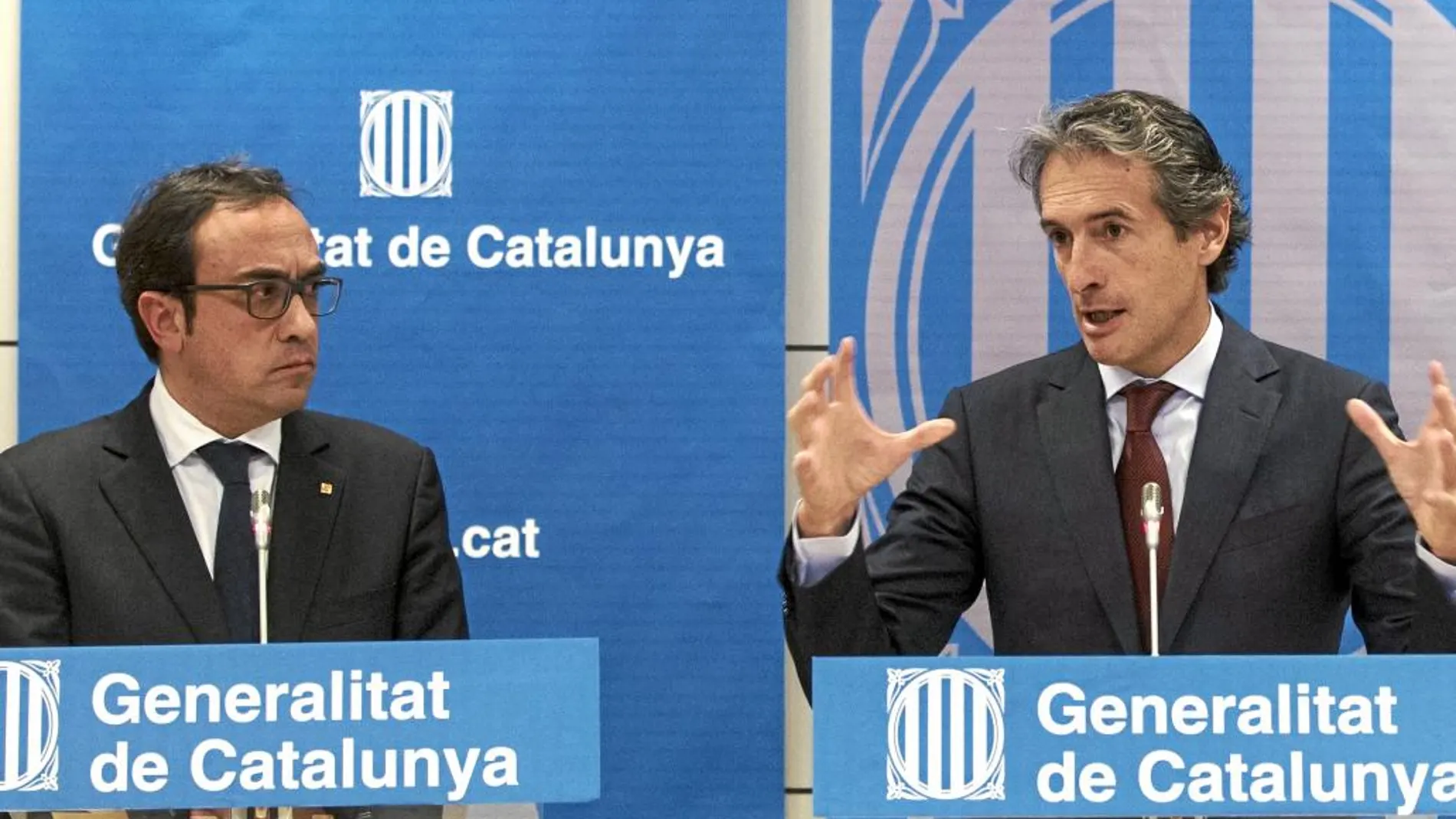 En la imagen, Josep Rull e Íñigo de la Serna, ayer tras la reunión.