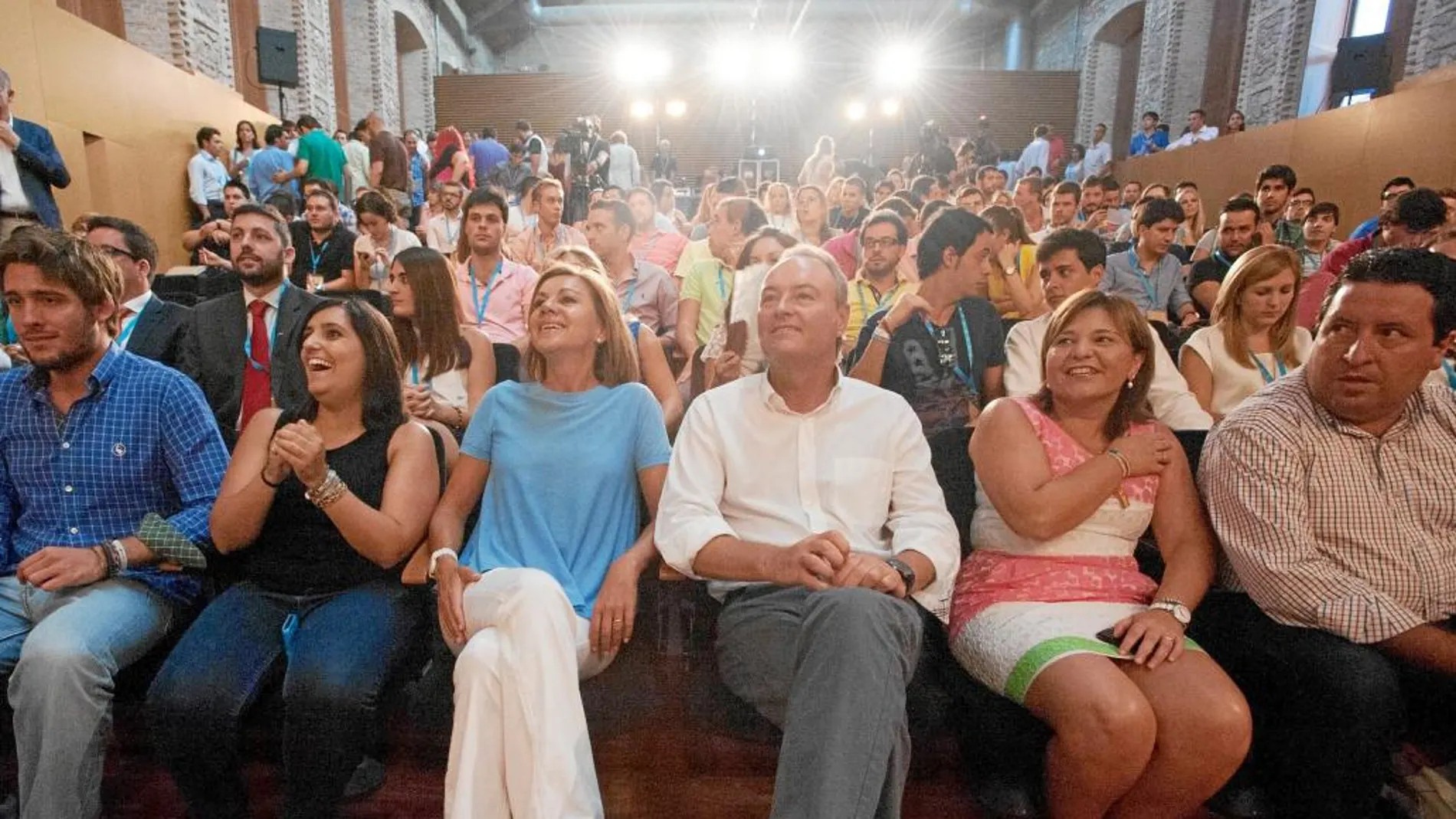 Alberto Fabra, junto a María Dolores de Cospedal e Isabel Bonig en una imagen de archivo