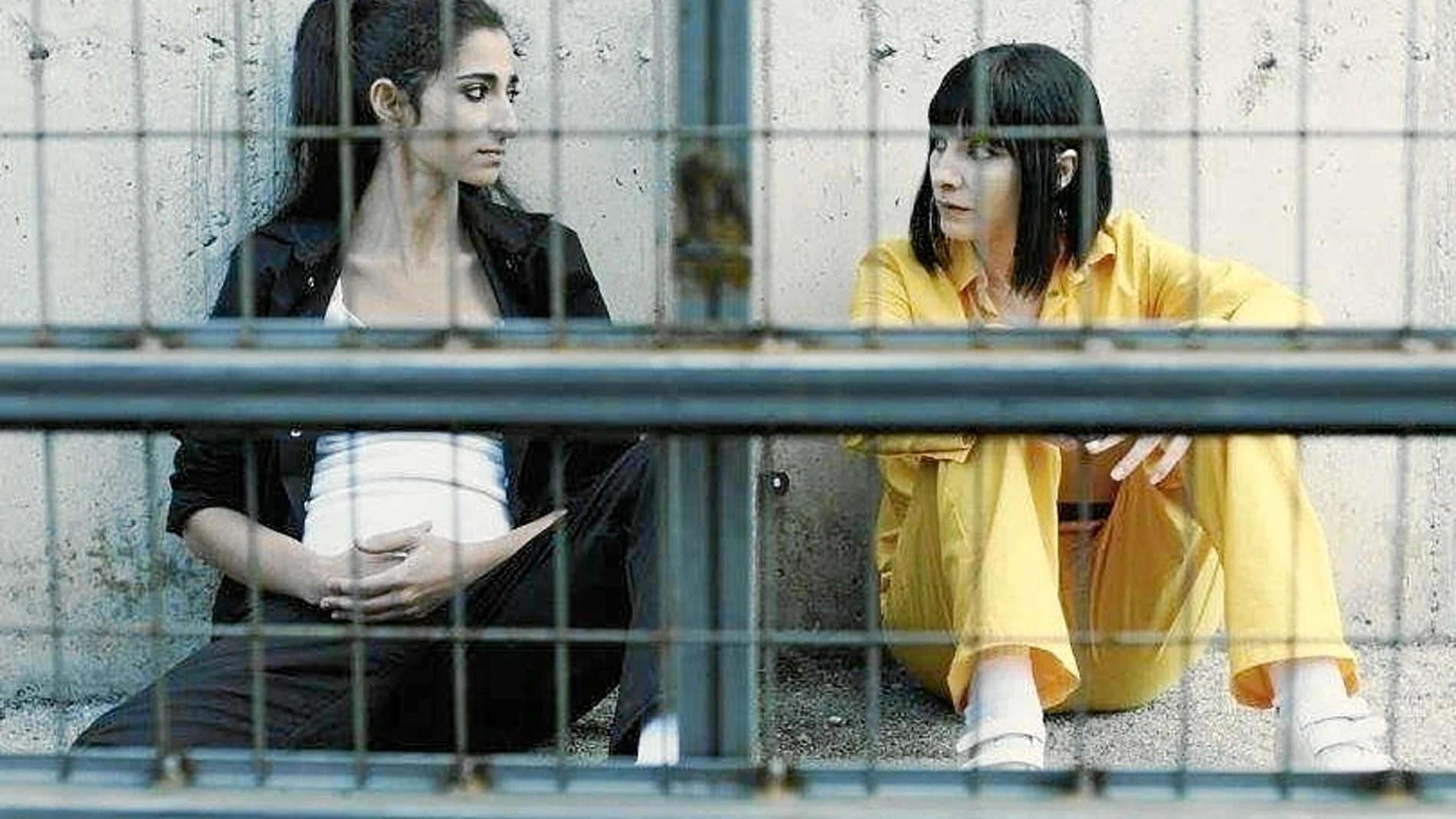 De izda. a dcha., Alba Flores y Najwa Nimri