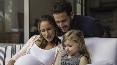 Leer en familia es un hábito fantástico que lo recordarán toda la vida