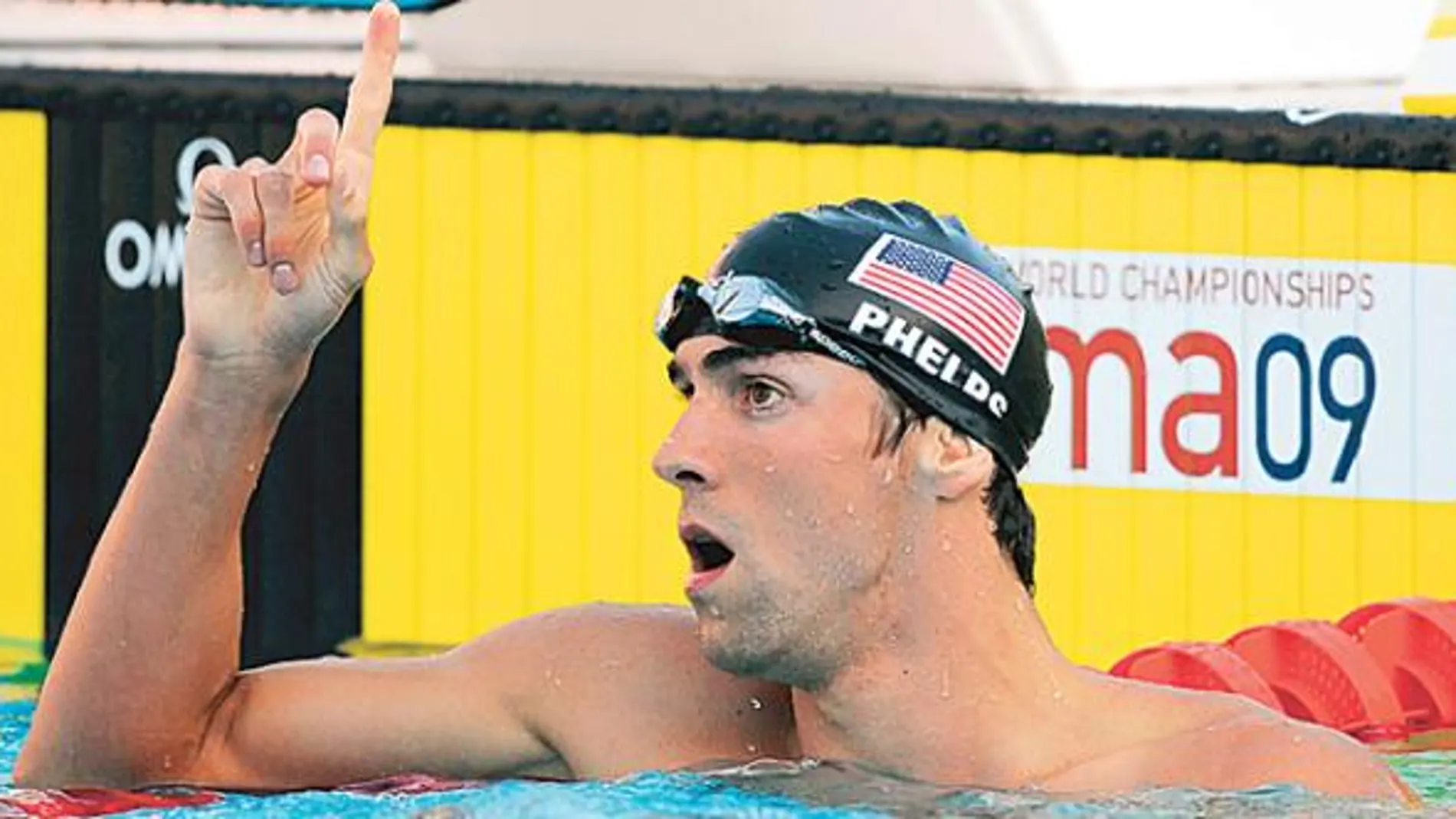 Phelps humilla a los bañadores