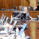 El Consejo de Gobierno se reunió ayer de manera excepcional en el Parlamento