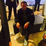 Schwarzenegger se compra unos zapatos de 90 euros en El Corte Inglés de Barcelona
