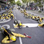 Doscientos brigadistas forestales llegados de Valladolid cortaron el centro de Madrid en una protesta para reivindicar mejoras laborales y provocaron grandes atascos