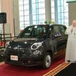 Más de 80.000 dólares por el Fiat que el Papa usó en Filadelfia