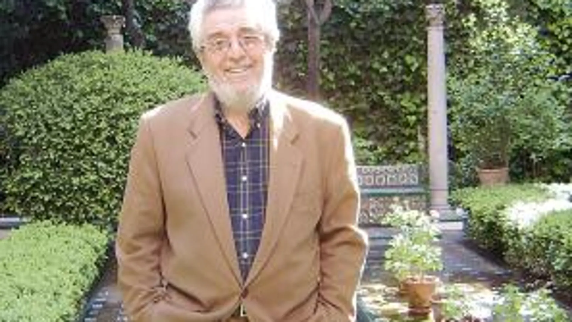 Amando de Miguel: «No me gusta que me disfracen los alimentos»