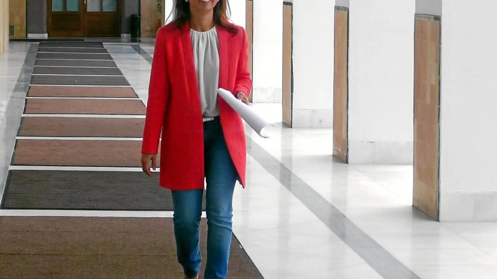 Patricia Navarro, vicesecretaria de Organización del PP-A, ayer en el Parlamento