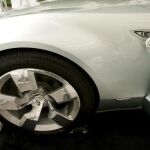 La rueda de un coche híbrido. Fuente: EFE
