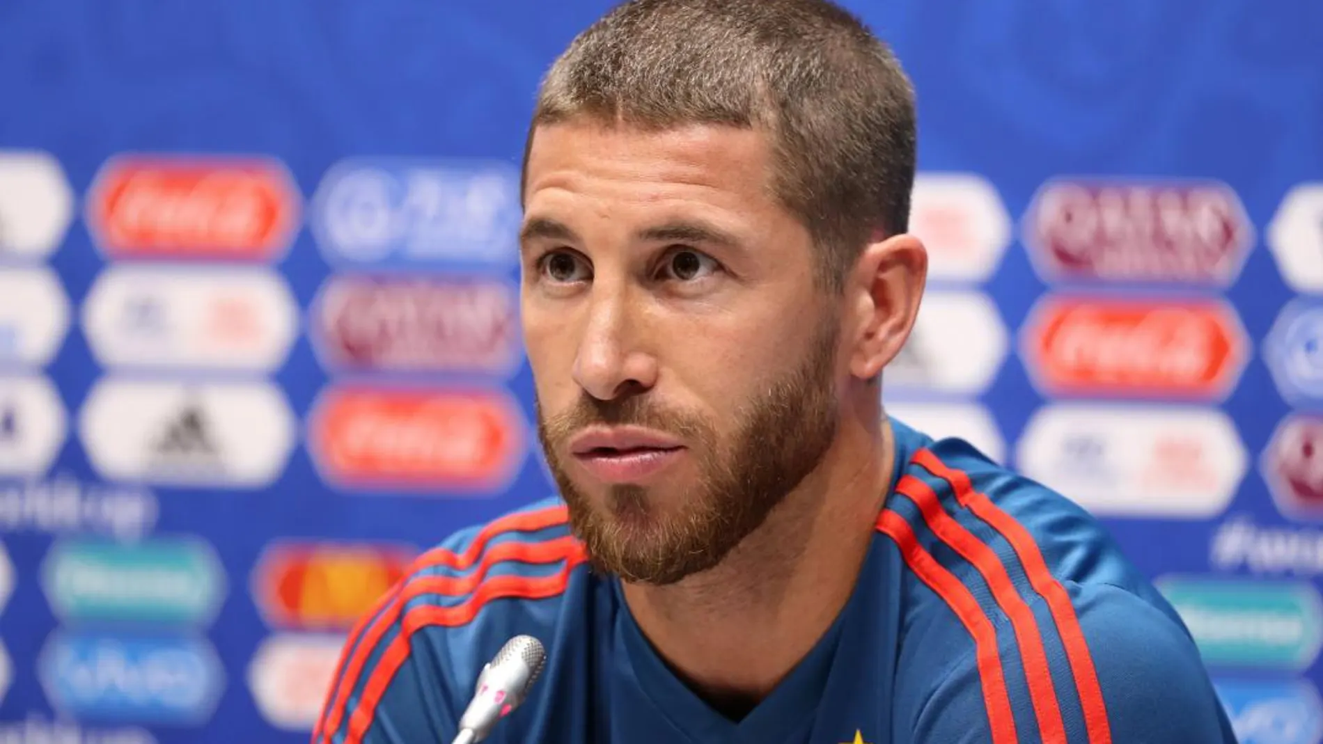 El capitán de la selección española, Sergio Ramos, durante la rueda de prensa / Foto: Reuters