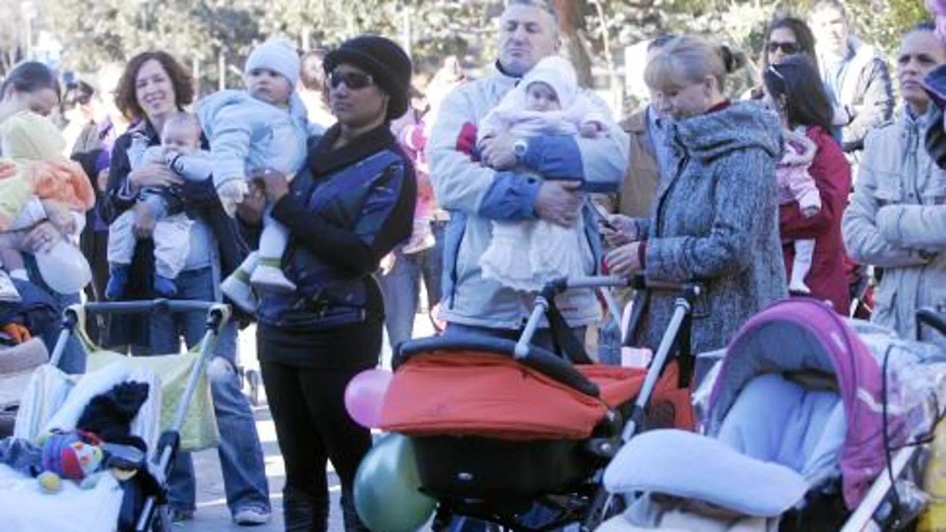 Muchas familias protestaron por la discriminación del «cheque-bebé». Ahora, la prestación ha desaparecido